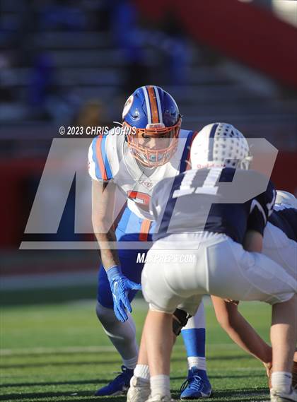Thumbnail 3 in Cary-Grove vs East St. Louis (IHSA 6A Final) photogallery.