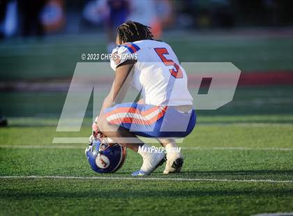 Thumbnail 3 in Cary-Grove vs East St. Louis (IHSA 6A Final) photogallery.