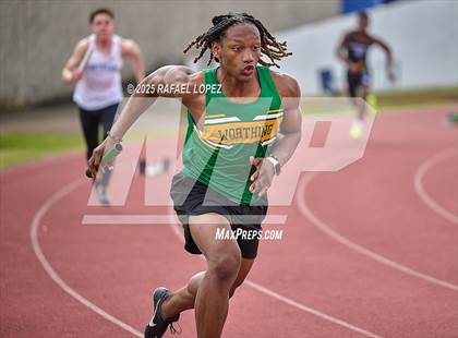 Thumbnail 3 in Dave Bethany Relays (4x200M) photogallery.