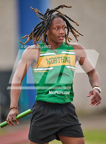 Thumbnail 1 in Dave Bethany Relays (4x200M) photogallery.