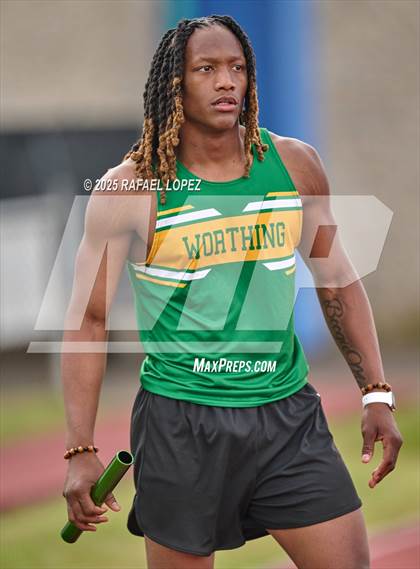 Thumbnail 3 in Dave Bethany Relays (4x200M) photogallery.