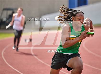 Thumbnail 3 in Dave Bethany Relays (4x200M) photogallery.