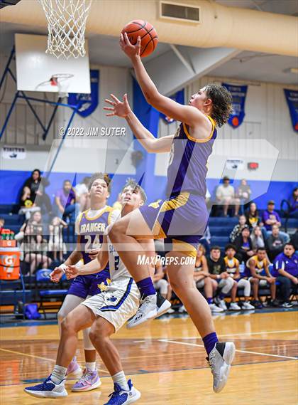 Thumbnail 3 in Snook vs Granger photogallery.