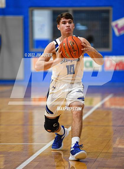 Thumbnail 3 in Snook vs Granger photogallery.