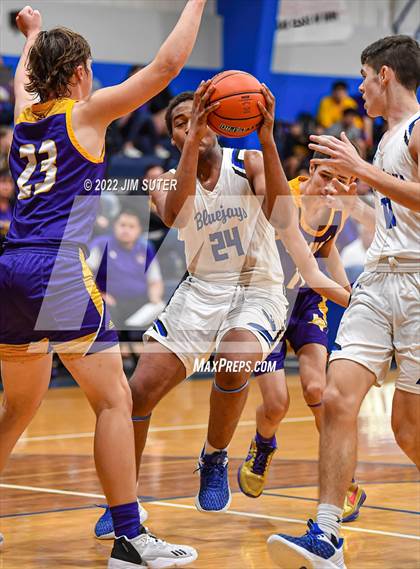 Thumbnail 3 in Snook vs Granger photogallery.