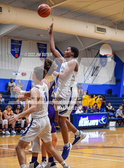Thumbnail 3 in Snook vs Granger photogallery.