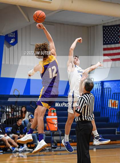 Thumbnail 1 in Snook vs Granger photogallery.