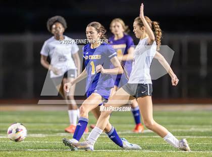 Thumbnail 3 in Alexandria @ Thibodaux (LHSAA Division I Bi-District) photogallery.
