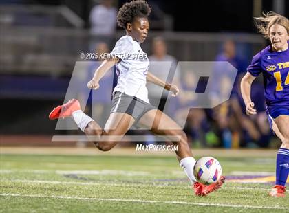 Thumbnail 1 in Alexandria @ Thibodaux (LHSAA Division I Bi-District) photogallery.