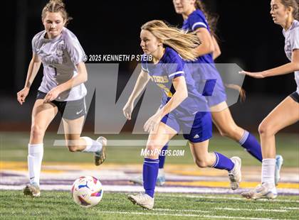 Thumbnail 2 in Alexandria @ Thibodaux (LHSAA Division I Bi-District) photogallery.