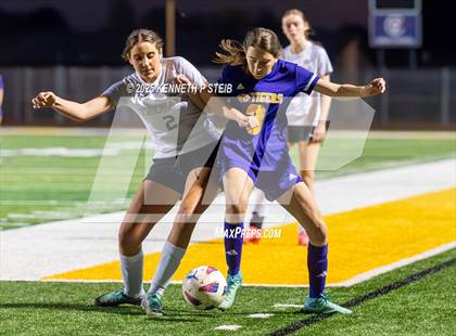 Thumbnail 3 in Alexandria @ Thibodaux (LHSAA Division I Bi-District) photogallery.