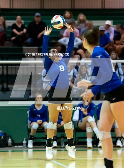 Thumbnail 1 in George West @ Dilley photogallery.