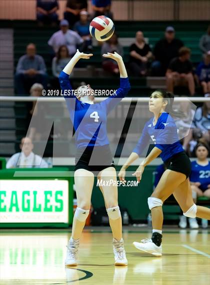 Thumbnail 3 in George West @ Dilley photogallery.