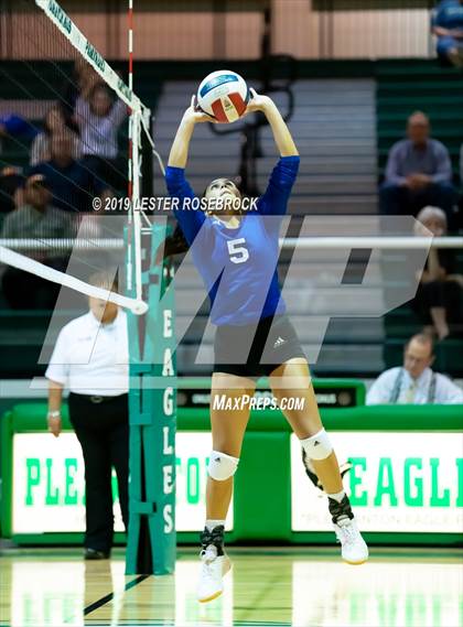 Thumbnail 3 in George West @ Dilley photogallery.