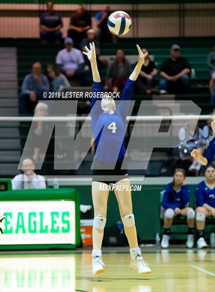 Thumbnail 3 in George West @ Dilley photogallery.