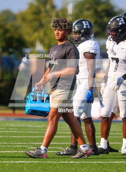 Thumbnail 1 in South Panola vs. Houston photogallery.