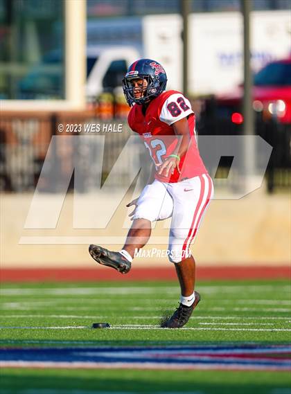 Thumbnail 1 in South Panola vs. Houston photogallery.