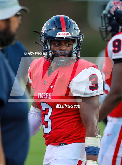 Thumbnail 3 in South Panola vs. Houston photogallery.