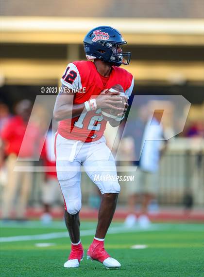 Thumbnail 2 in South Panola vs. Houston photogallery.