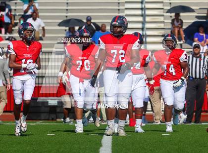 Thumbnail 2 in South Panola vs. Houston photogallery.