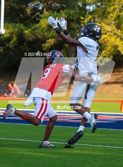 Thumbnail 2 in South Panola vs. Houston photogallery.