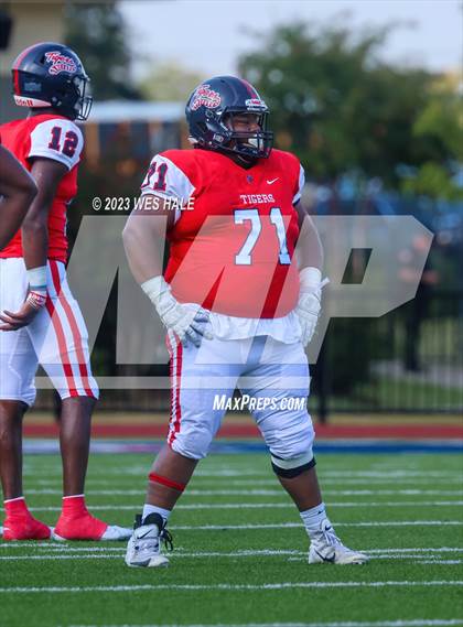 Thumbnail 1 in South Panola vs. Houston photogallery.