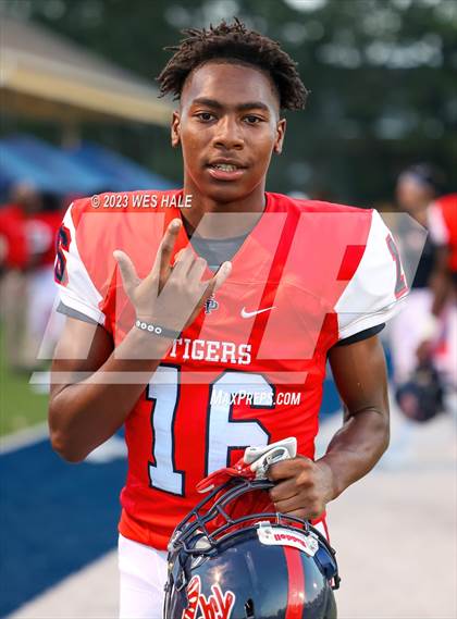 Thumbnail 1 in South Panola vs. Houston photogallery.