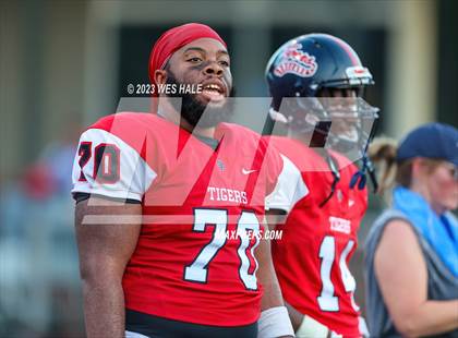 Thumbnail 3 in South Panola vs. Houston photogallery.