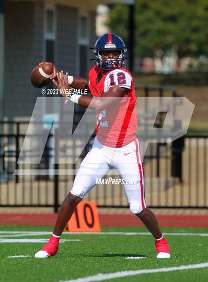 Thumbnail 3 in South Panola vs. Houston photogallery.