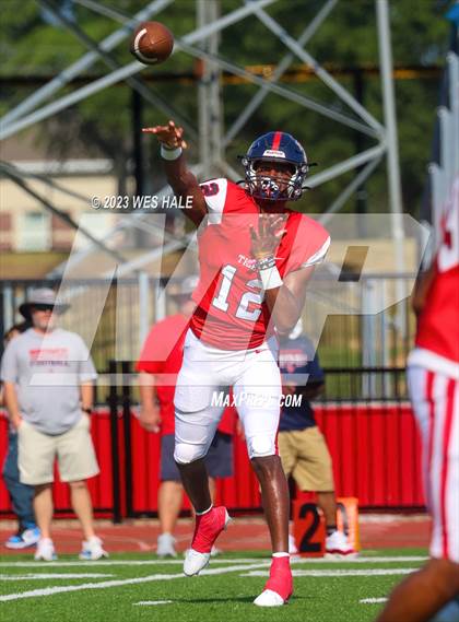 Thumbnail 3 in South Panola vs. Houston photogallery.