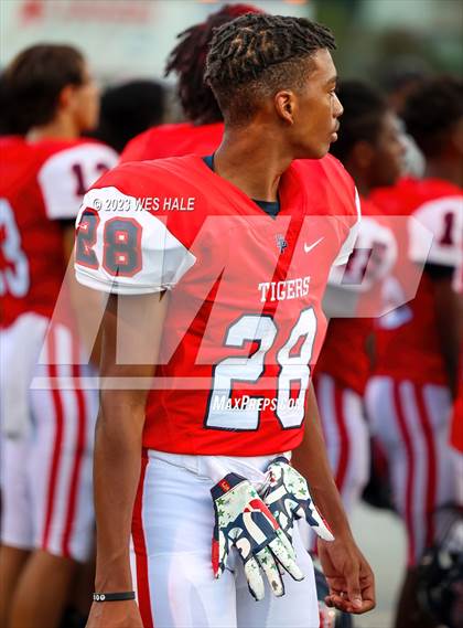 Thumbnail 1 in South Panola vs. Houston photogallery.