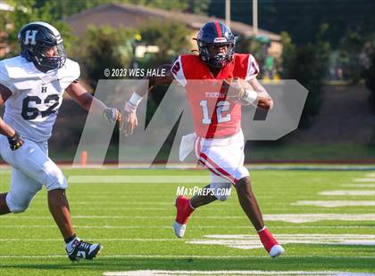 Thumbnail 1 in South Panola vs. Houston photogallery.