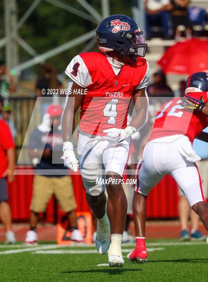 Thumbnail 3 in South Panola vs. Houston photogallery.