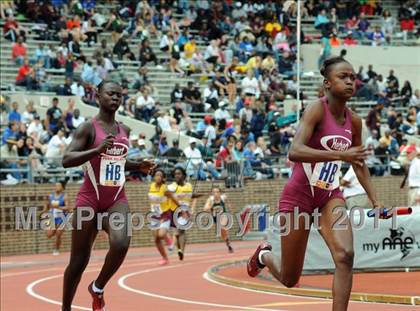 Thumbnail 2 in 117th Penn Relays (Girls 4x100m Small School Heats 12-24)  photogallery.