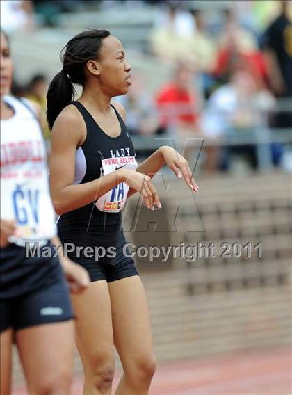 Thumbnail 2 in 117th Penn Relays (Girls 4x100m Small School Heats 12-24)  photogallery.