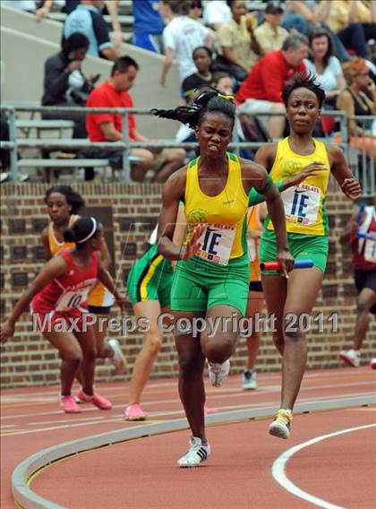 Thumbnail 2 in 117th Penn Relays (Girls 4x100m Small School Heats 12-24)  photogallery.