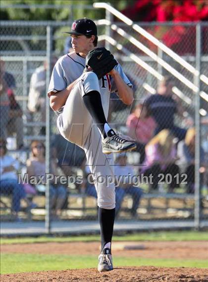 Thumbnail 1 in Harvard-Westlake @ Alemany photogallery.