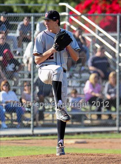 Thumbnail 1 in Harvard-Westlake @ Alemany photogallery.