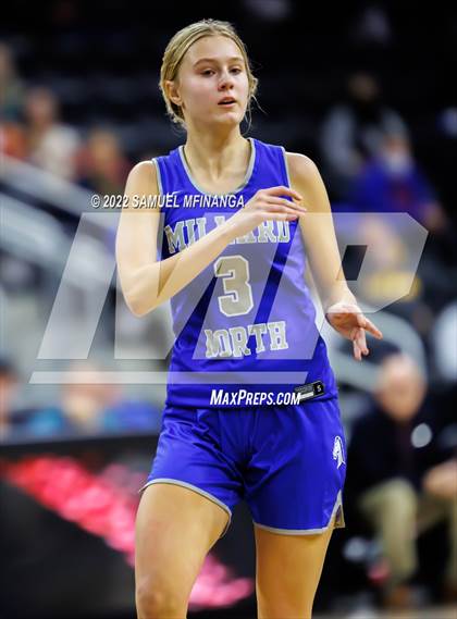 Thumbnail 2 in Omaha Central vs. Millard North photogallery.