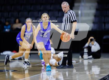 Thumbnail 3 in Omaha Central vs. Millard North photogallery.