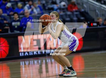 Thumbnail 3 in Omaha Central vs. Millard North photogallery.