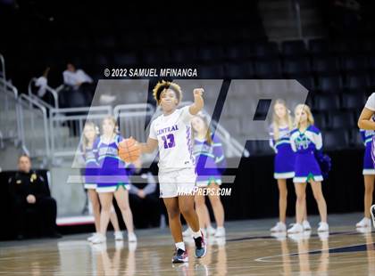 Thumbnail 1 in Omaha Central vs. Millard North photogallery.