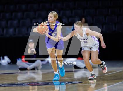 Thumbnail 3 in Omaha Central vs. Millard North photogallery.