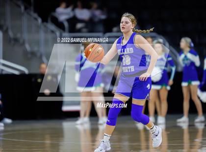 Thumbnail 2 in Omaha Central vs. Millard North photogallery.