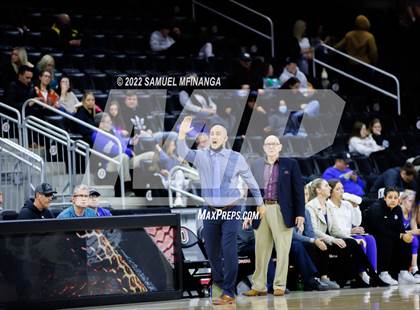 Thumbnail 3 in Omaha Central vs. Millard North photogallery.
