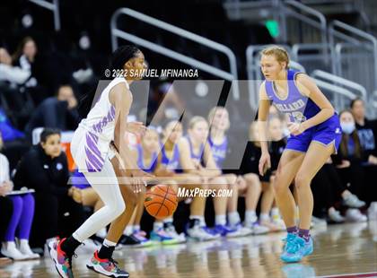 Thumbnail 2 in Omaha Central vs. Millard North photogallery.