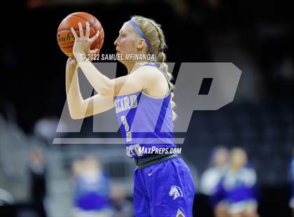 Thumbnail 2 in Omaha Central vs. Millard North photogallery.