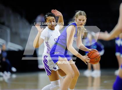 Thumbnail 1 in Omaha Central vs. Millard North photogallery.