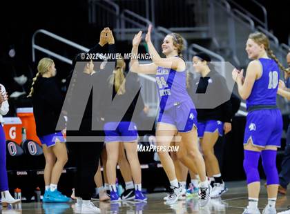Thumbnail 2 in Omaha Central vs. Millard North photogallery.