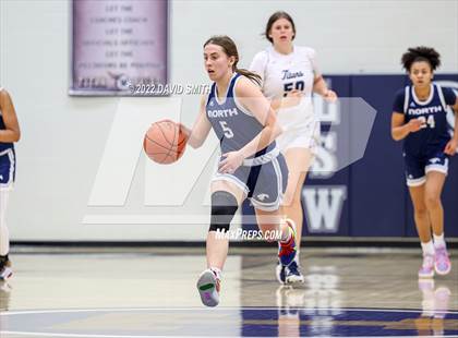 Thumbnail 1 in Blue Valley North vs Lee's Summit West - 810 Varsity Showcase photogallery.